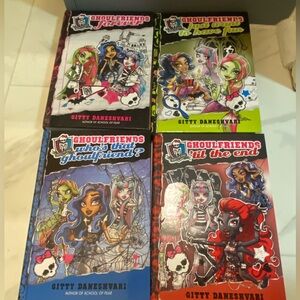 Monster High Ghoulfriends Book Set